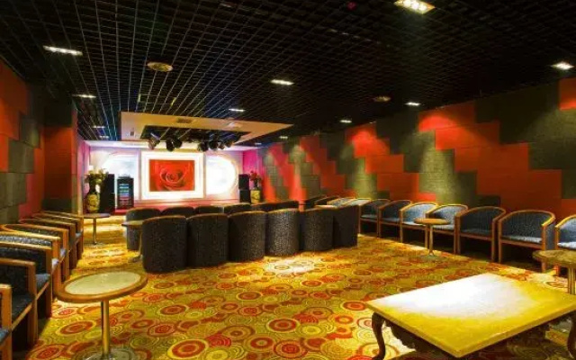 Century Sunshine Holiday Hotel