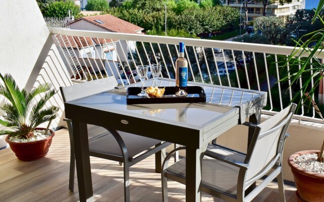 Riviera Standing Appartement La Couronne Premium, vue mer