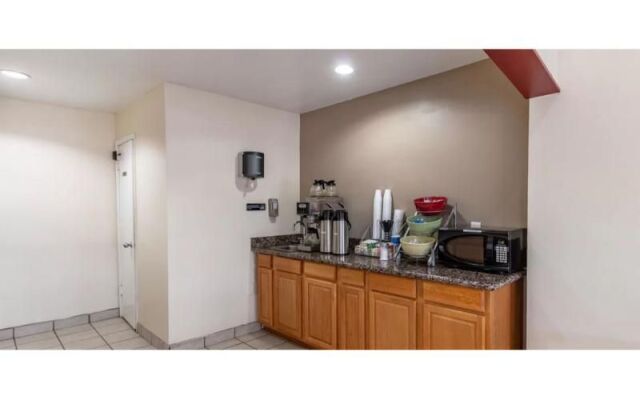 Red Roof Inn Buffalo, TX