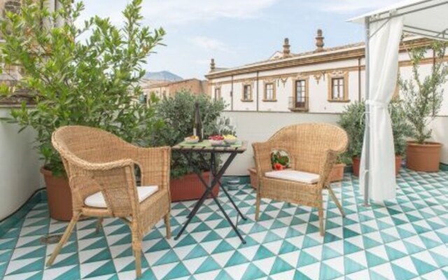 Zisa Flat with Terrace