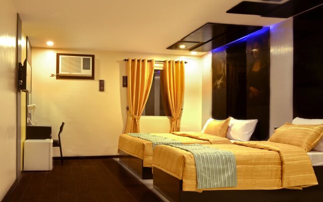 Icon Hotel Timog