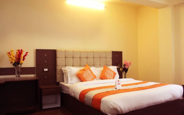 OYO 8701 Hotel Silk Route Residency