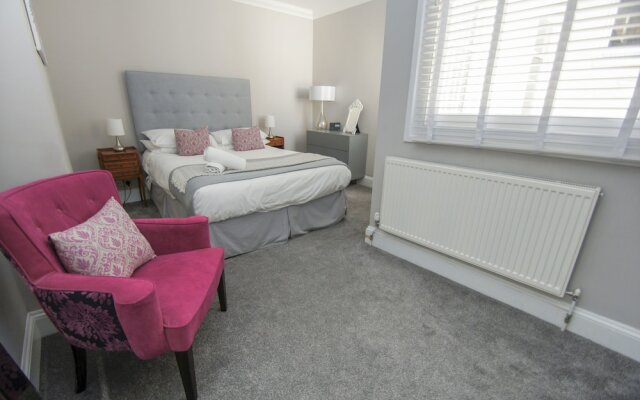 Regency Apartment Sea View by Brighton Holiday Lets