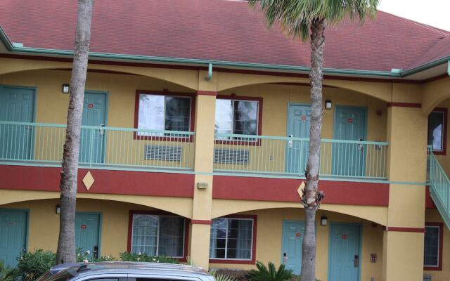Palace Inn I10East & John Ralston