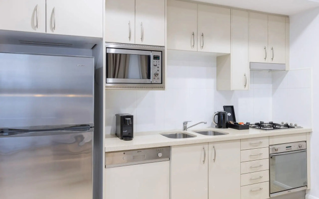 Meriton Suites Pitt Street, Sydney