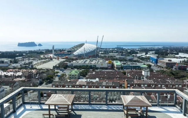 Bridge residence hotel
