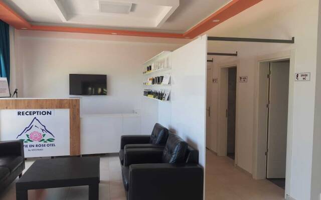 La Vie En Rose Otel by Söğütdağı