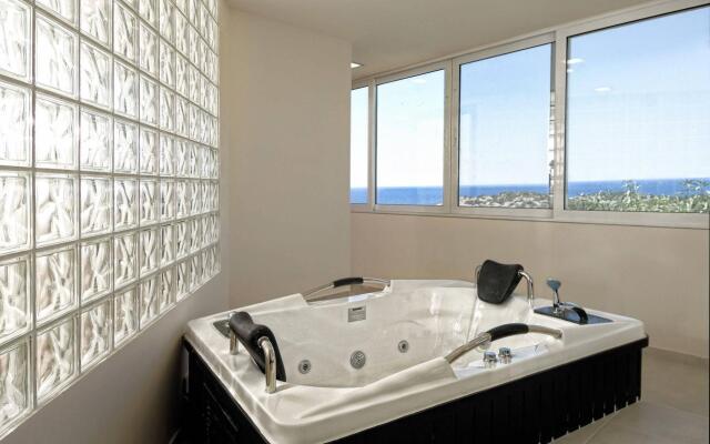 Отель Mistral Mare