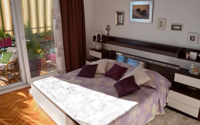 Apartment Nasta - 10 m from beach: A1 Omis, Riviera Omis