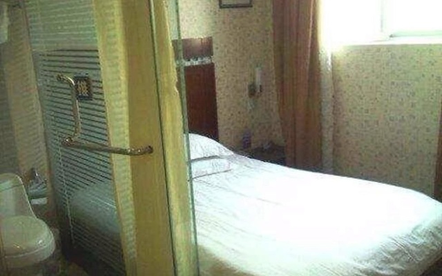 Roman Holiday Business Hotel – Guest Rooms – Taian