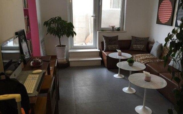 White Stone Hotel