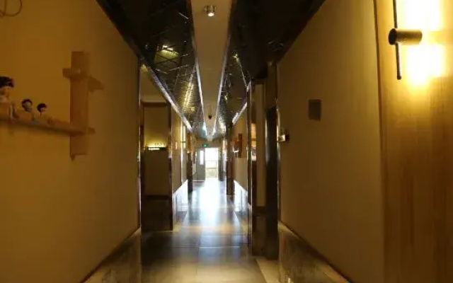 Shuiyue Qinghua Hotel