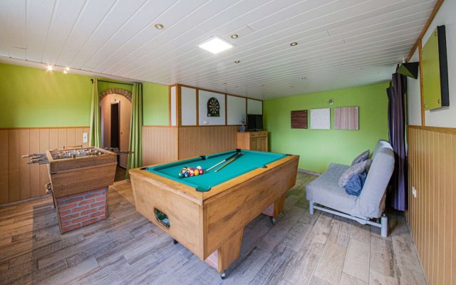 Charming Cottage with Hot Tub & Sauna, High Fens