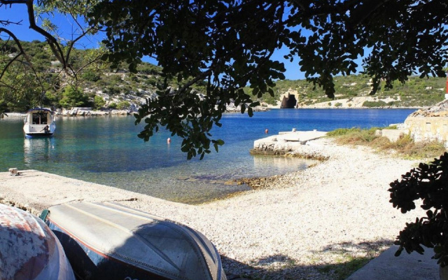 Holiday house PAULO2 - great location near the sea Cove Rogacic (Vis), Island Vis