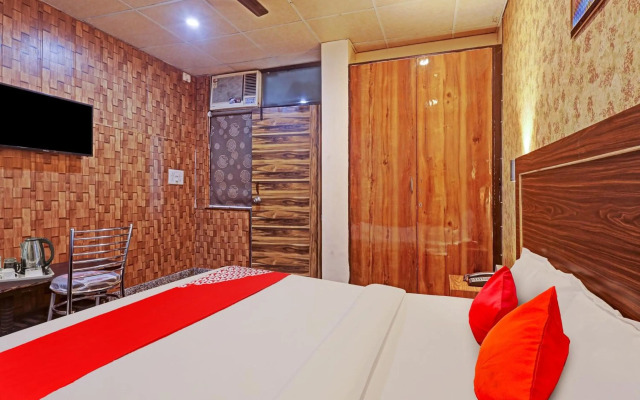 OYO Flagship 80572 Dream Comes True Hotel Banquet