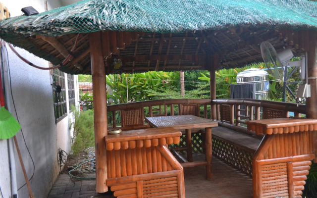 Dee GuestHouse