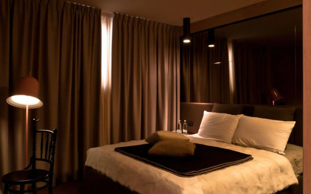 Alexander Charme Hotel