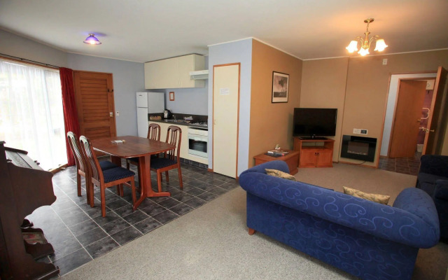 Queenstown Holiday Park & Motels Creeksyde