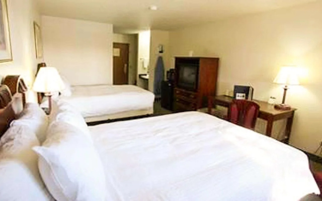 Harbor Winds Hotel