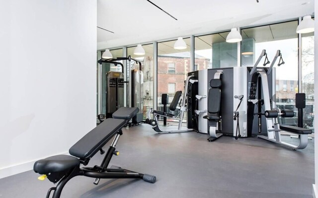 Stunning 2BR Manchester Apartment