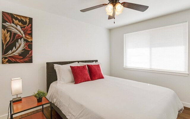 Quiet Getaway, Modern Kitchen and Foosball Table