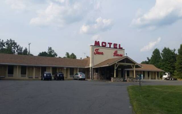 Town House Motel Inn