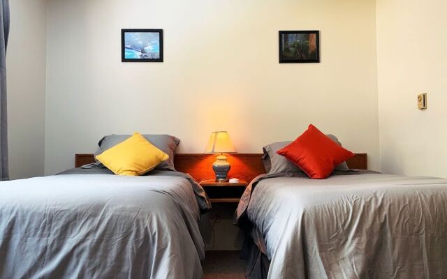 Lasqueti Island Hotel & Restaurant