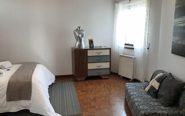 Alegria Apartment Downtown Porto, 2- 5 pax