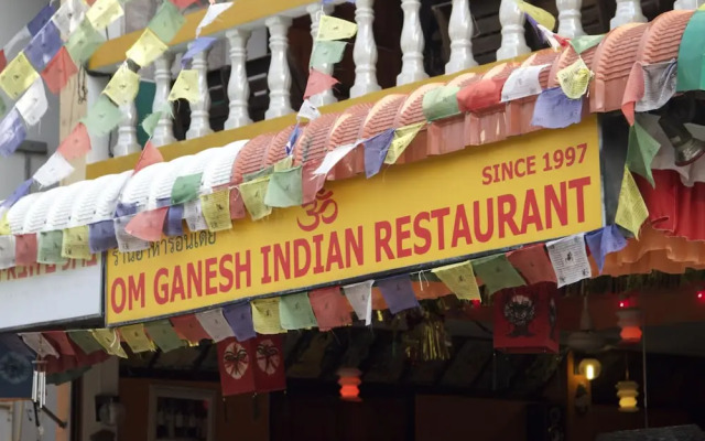 Om Ganesh Hostel - Adults Only