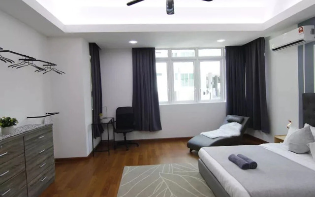 YO.OM Families Luxury Condo Gateway 6 Pax