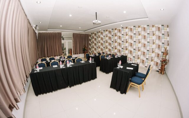 Summer Quest Hotel