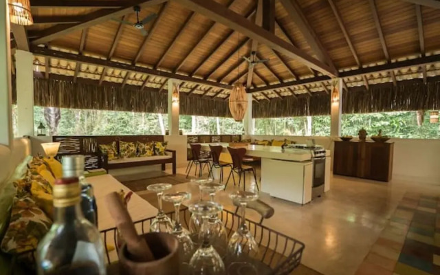 Casa do Arvoredo - casa com serviços