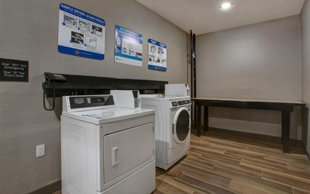 Hampton Inn & Suites Dallas-DeSoto