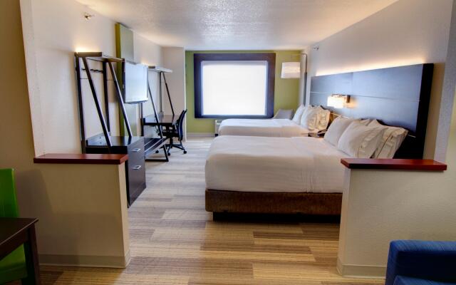 Holiday Inn Express & Suites Sioux Center by IHG