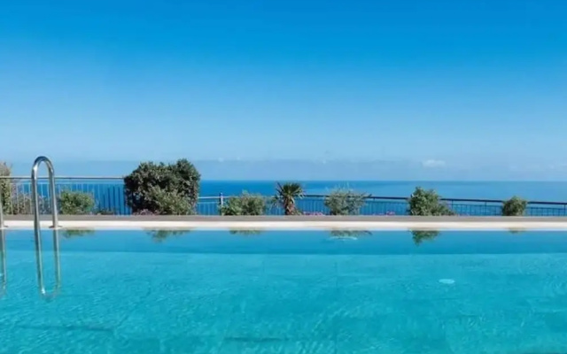 Villa Near Seaside Village With Pool