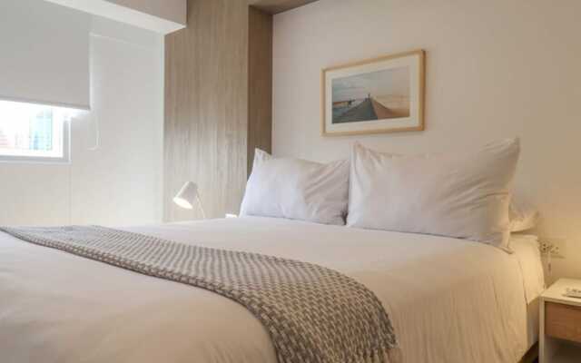 w Amazing 2BR With Balcony in Miraflores