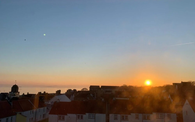 NEW Superb One Bedroom Getaway in Dysart Kirkcaldy