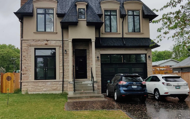 Luxurious Rooms in Pickering