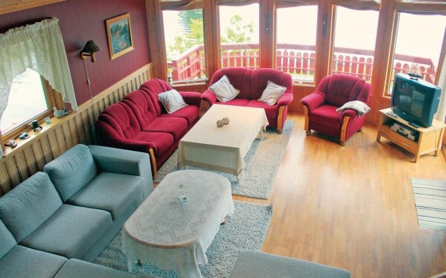 Amazing Home in Farsund With 5 Bedrooms, Sauna and Wifi