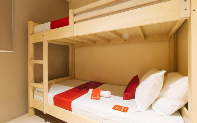 RedDooorz @ Laiya Vivo Hotel Batangas