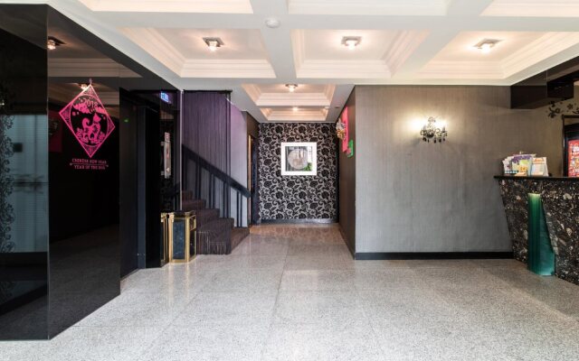 The River Fashion Hotel