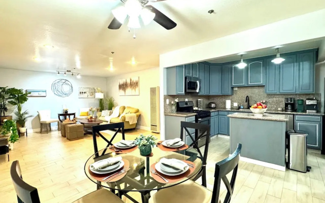 Sunnyvale 3B2b Super Big House