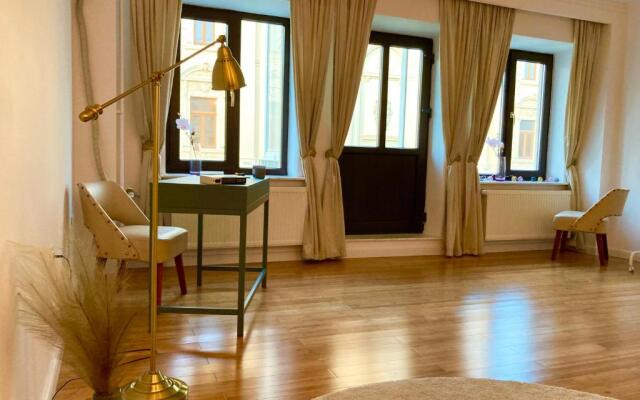 Chira Chiralina Classic Apartment