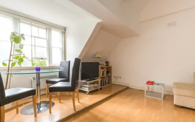 Eson2 - The South Kensington Loft