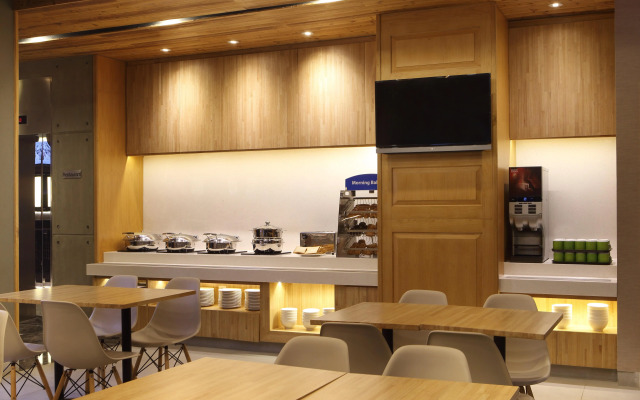 AI Hotel Jakarta Thamrin