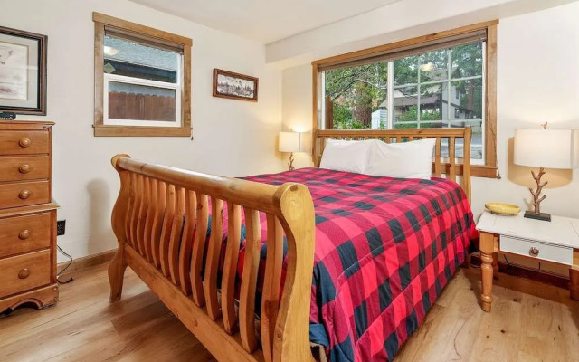 Mallard Landing Lakefront