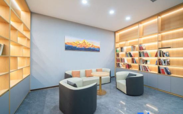 Jinzelan Hotel (Waigaoqiao Free Trade Zone Dutch Style Town Branch)