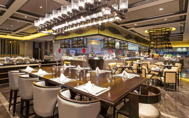 Pullman Yantai Center