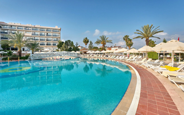 Seaden Corolla Hotel
