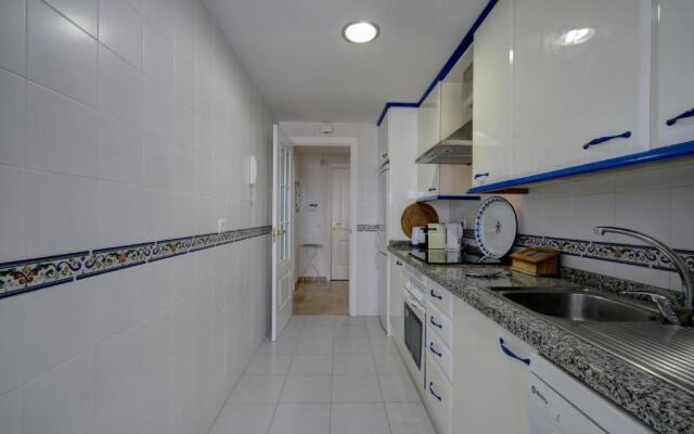 Apartamento 409 marina Real Puerto de la Duquesa playa